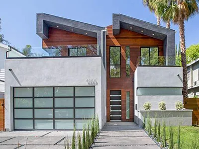 Beeman contemporary home exterior design in Studio City by R Builders